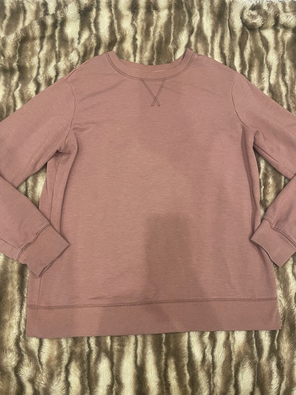Stars Above Women's Pink Crewneck Athletic Sweatshirt Medium